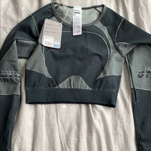 BRAND NEW WITH TAGS Gymshark long sleeve crop top